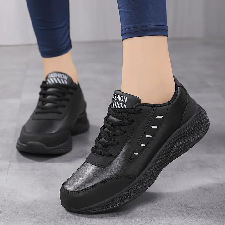 Chucacast - Lightweight Orthopedic Sneaker