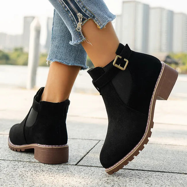 Milea - Ankle Boots With Decorative Buckle