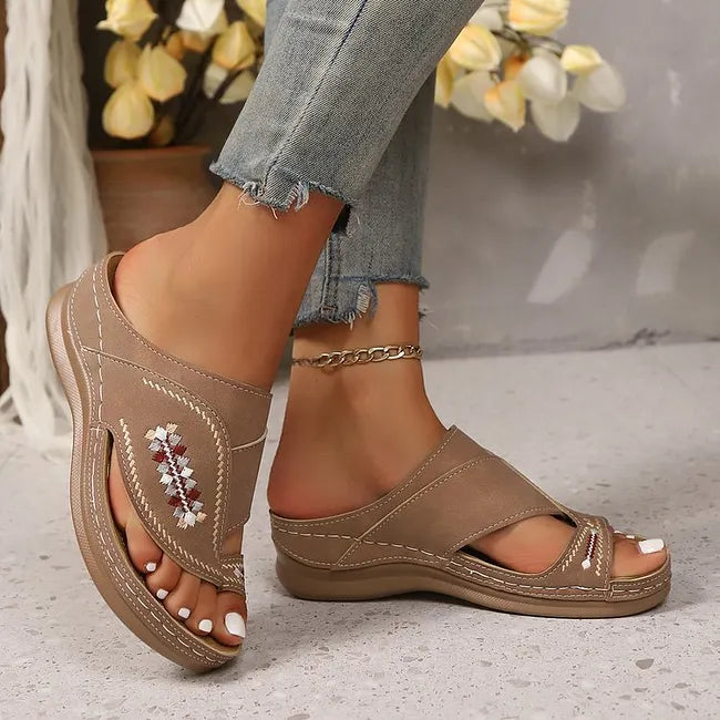 Jacky - Embroidered Toe Loop Wedge Sandals