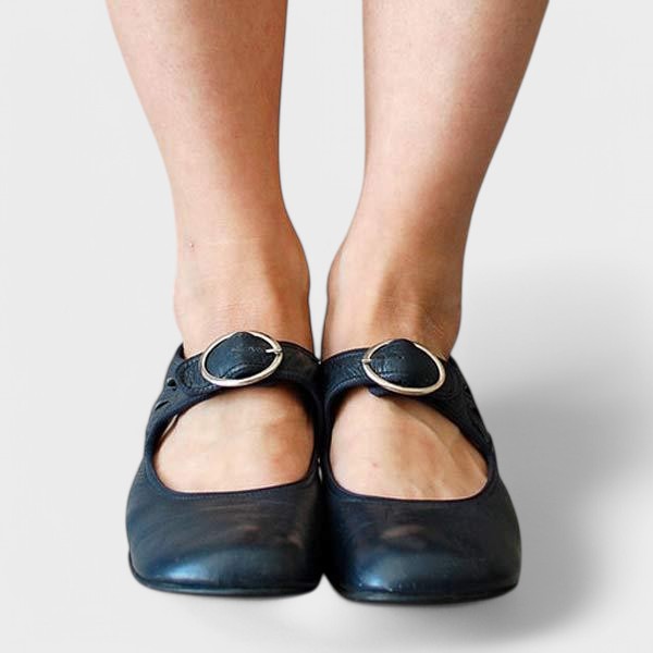Meliia - Single Buckle Shoes
