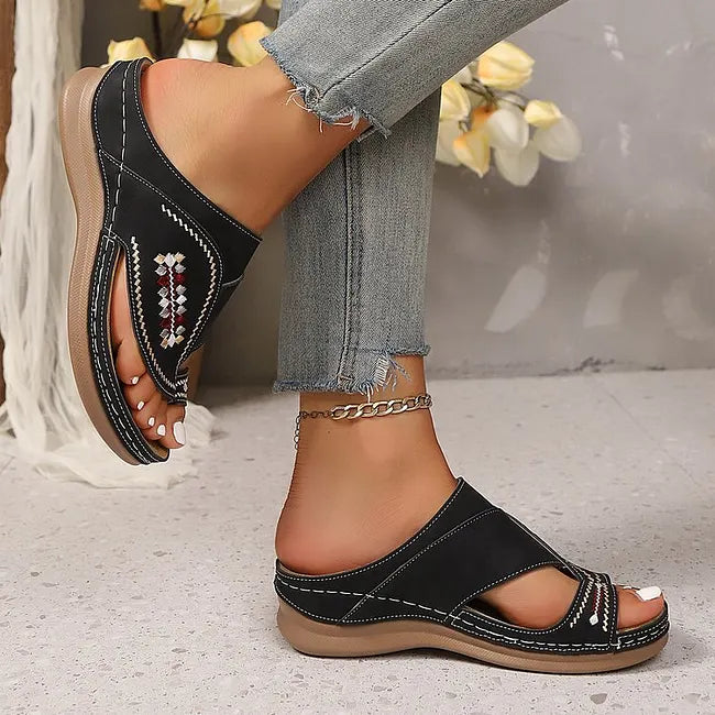 Jacky - Embroidered Toe Loop Wedge Sandals