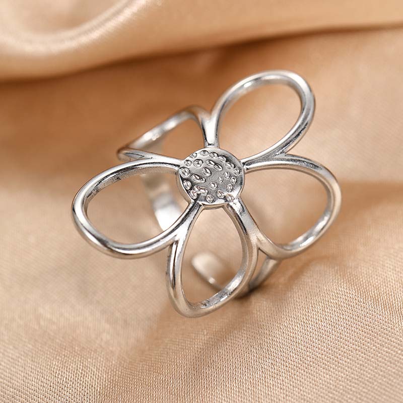 Meloni - Adjustable Daisy Inspired Ring