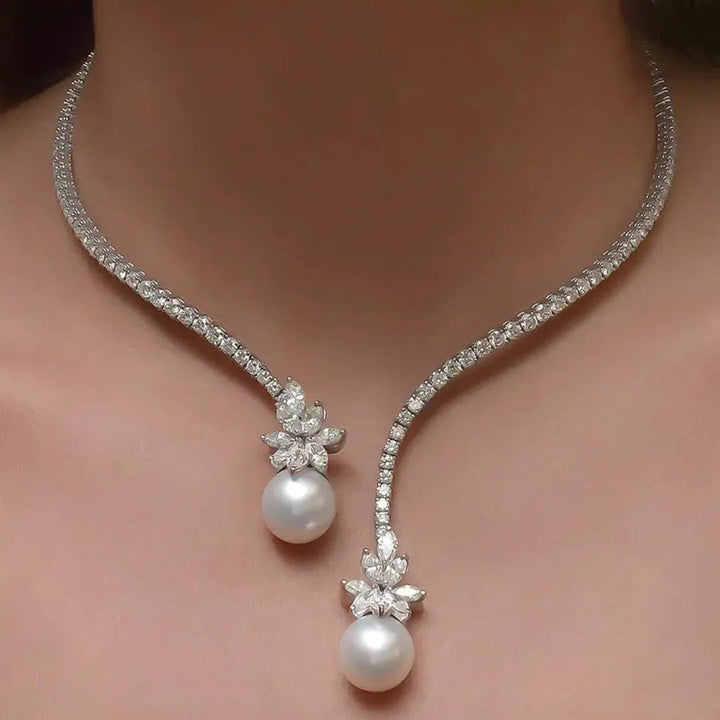 Yahli - Elegant Pearl Necklace