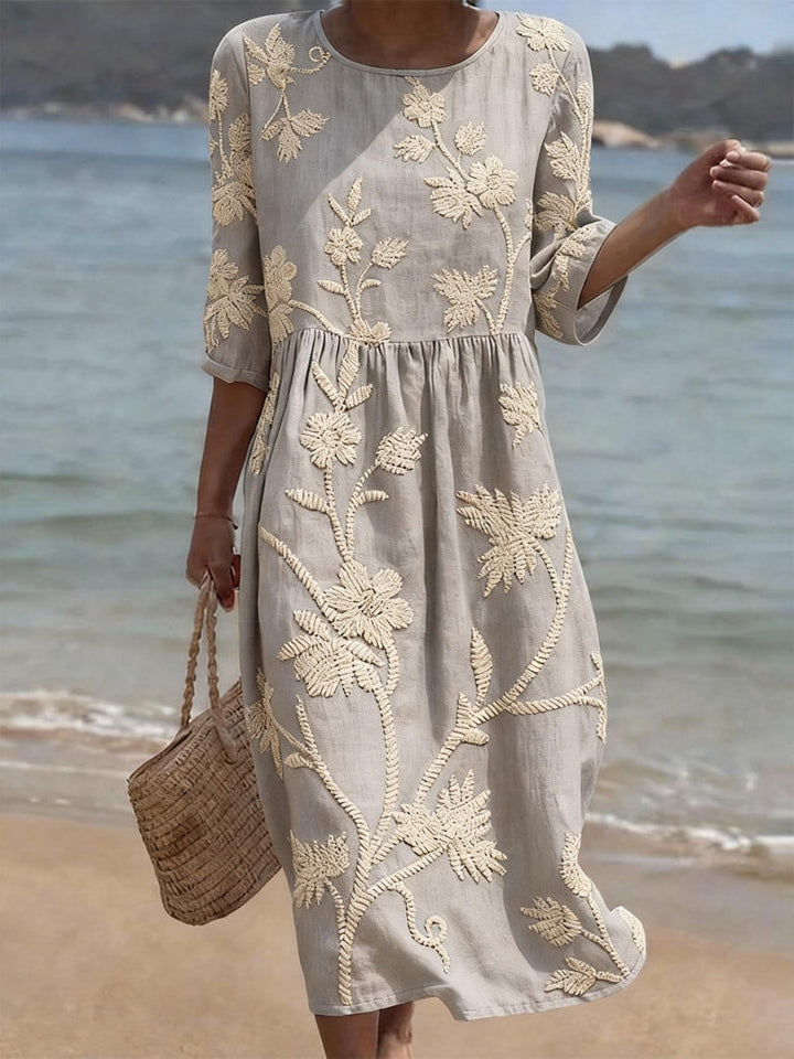 Kleopatra - Embroidered Vintage Dress