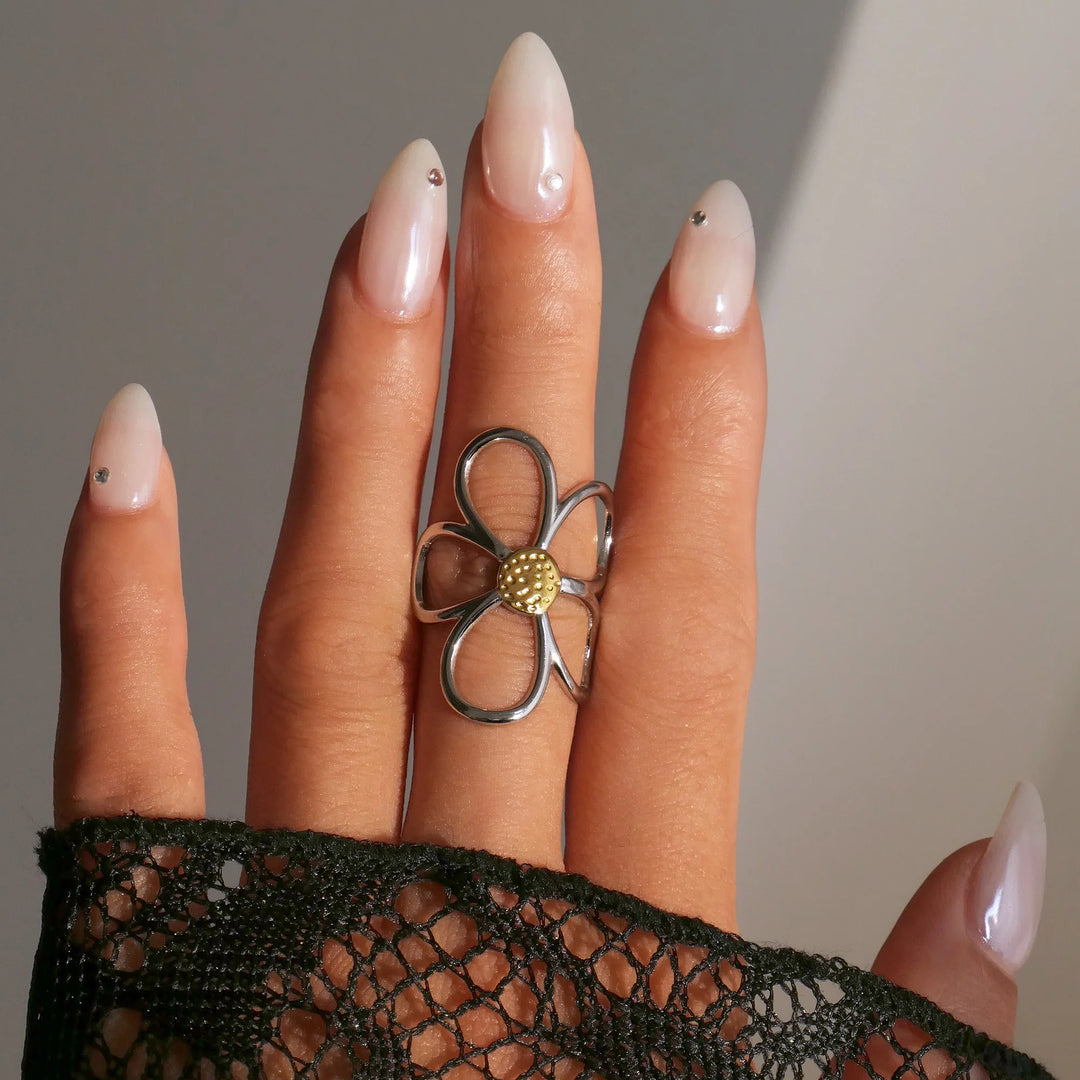 Meloni - Adjustable Daisy Inspired Ring