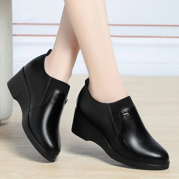 Emilelle - Fashionable Leather Wedge Shoes