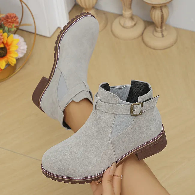 Milea - Ankle Boots With Decorative Buckle