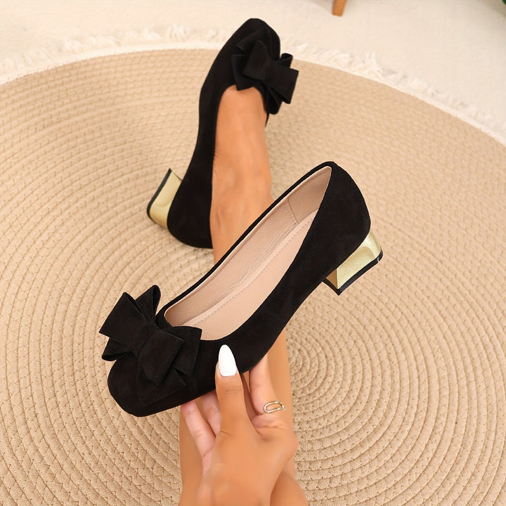 Fiamavetta - Elegant Bow Low Block Heel Pumps