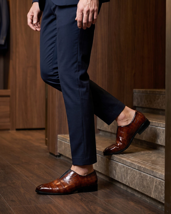 Arviian - Loafers with Crocodile Texture and Slip-On Fit