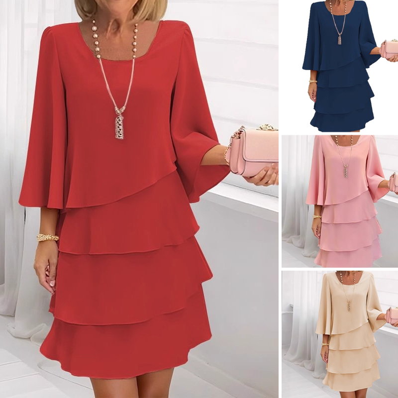 Ishari - Elegant Dress With a Square Neckline