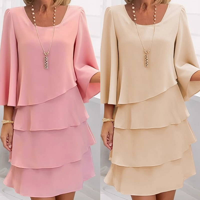 Ishari - Elegant Dress With a Square Neckline